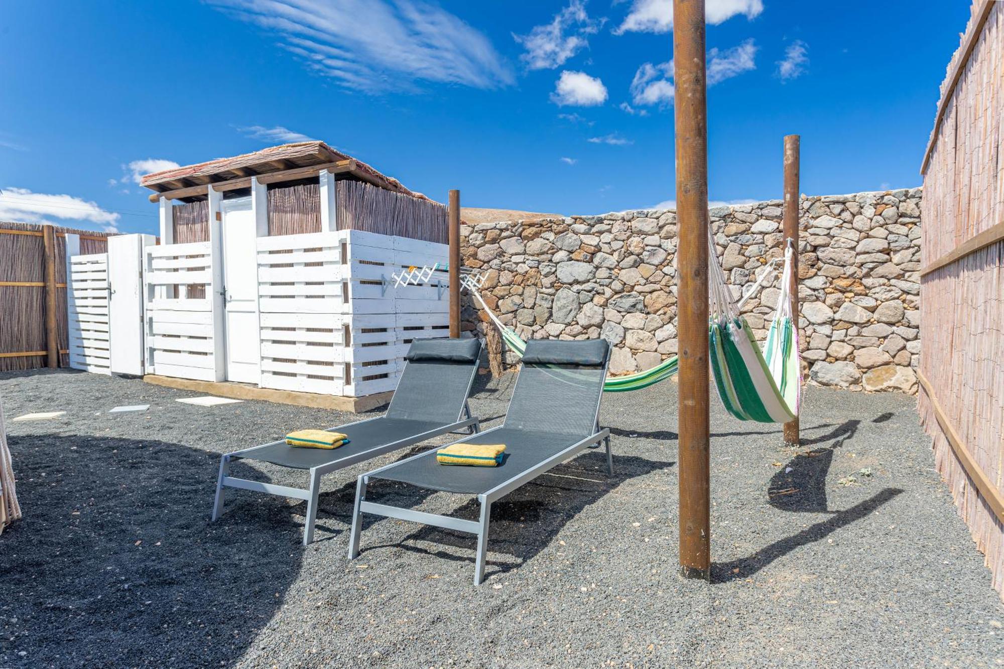 Finca De Arrieta Village - Yurts And Stone Cottages - Shared Pool - Walking Distance To Arrieta Beach - Off Grid Tabayesco Exterior foto