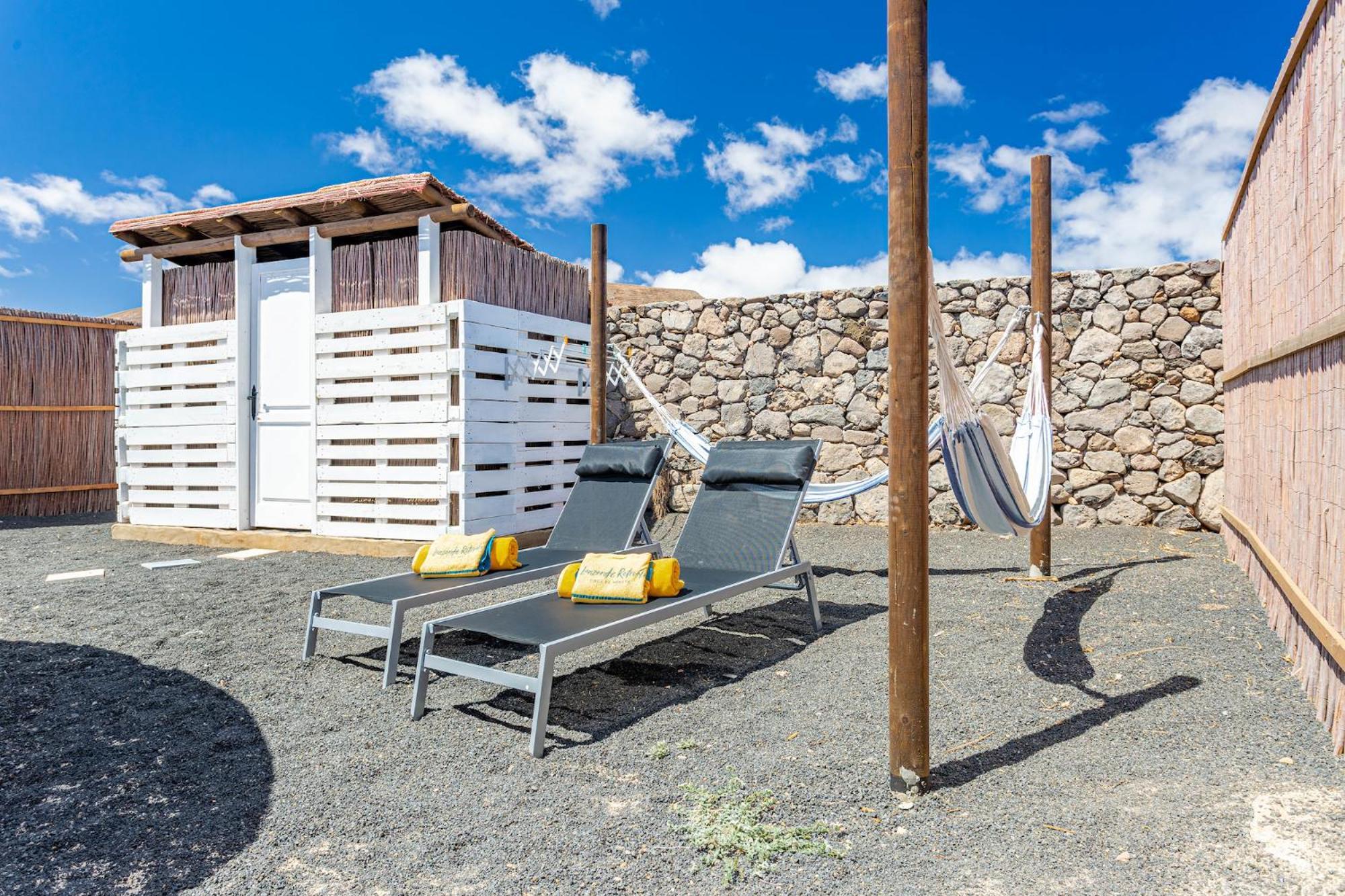 Finca De Arrieta Village - Yurts And Stone Cottages - Shared Pool - Walking Distance To Arrieta Beach - Eco Friendly Tabayesco Exterior foto