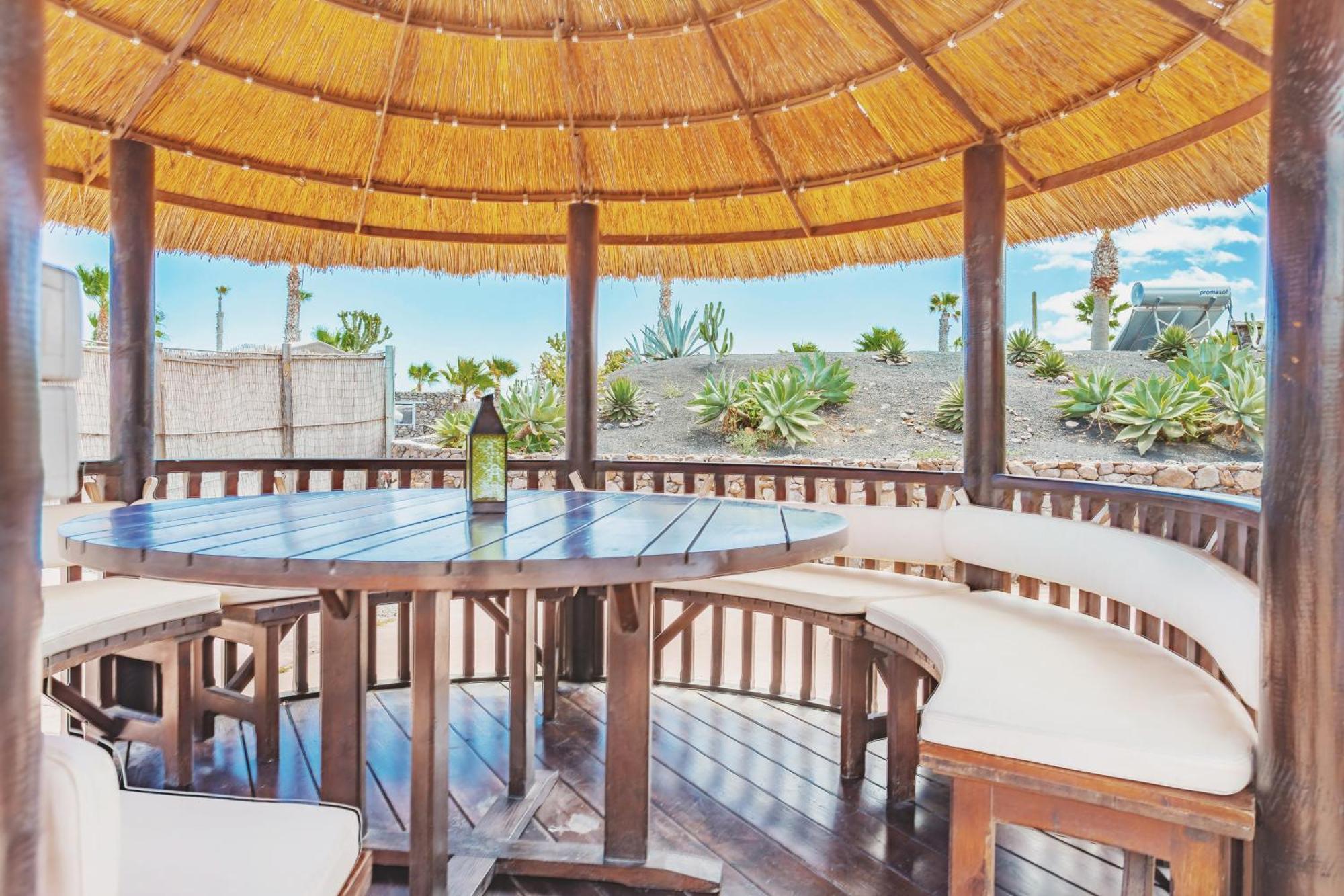 Finca De Arrieta Village - Yurts And Stone Cottages - Shared Pool - Walking Distance To Arrieta Beach - Off Grid Tabayesco Exterior foto